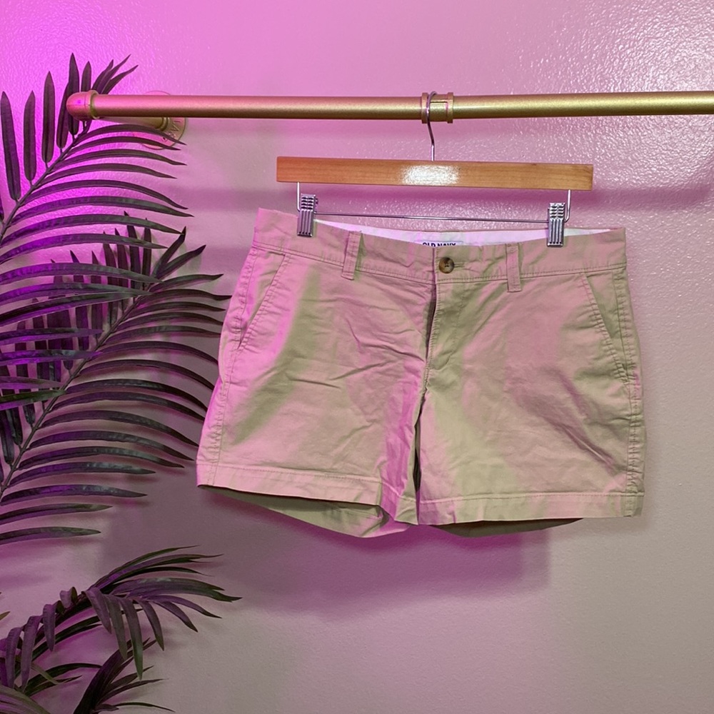Old Navy - TAN CARGO SHORT - SIZE 6